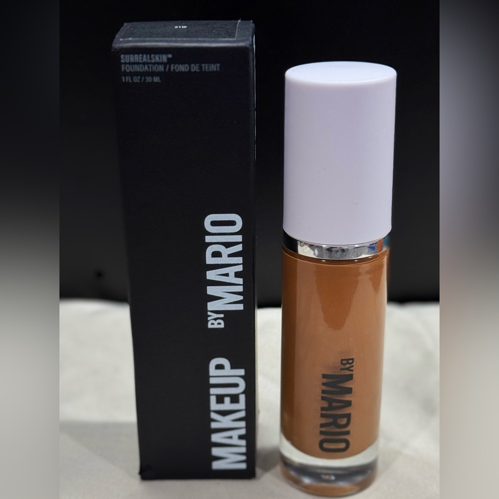 Makeup By Mario SurrealSkin Foundation in Shade 21W